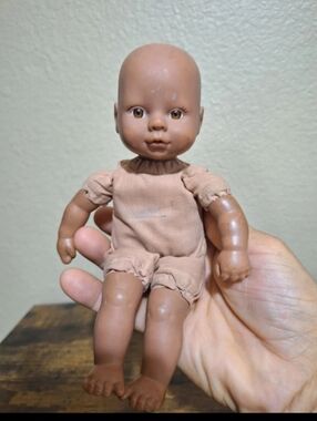 Adorable Vintage 1998 Realistic Cititoy 8" Bald African American Baby Doll.
